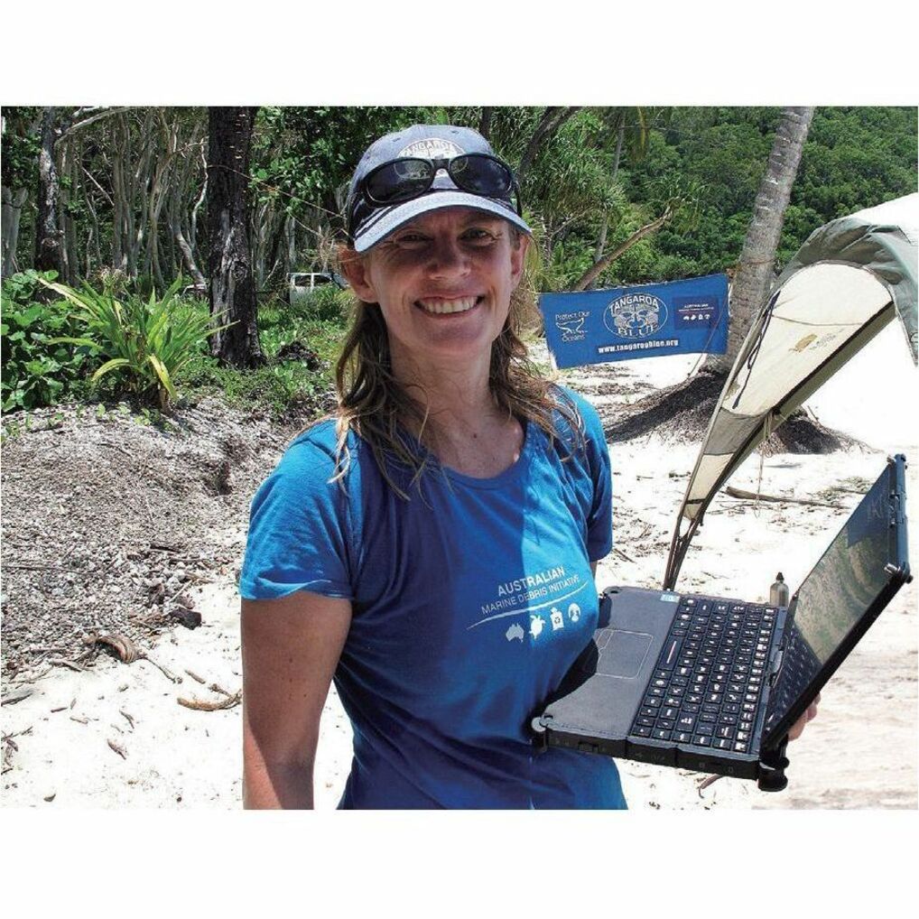 Getac V110 V110 G7 11.6" Convertible 2 in 1 Notebook (VSCP6PJAB49C)